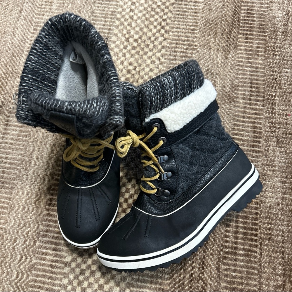 GLOBALWIN Women's Winter Snow Boots Insulated Waterproof Black Size 8